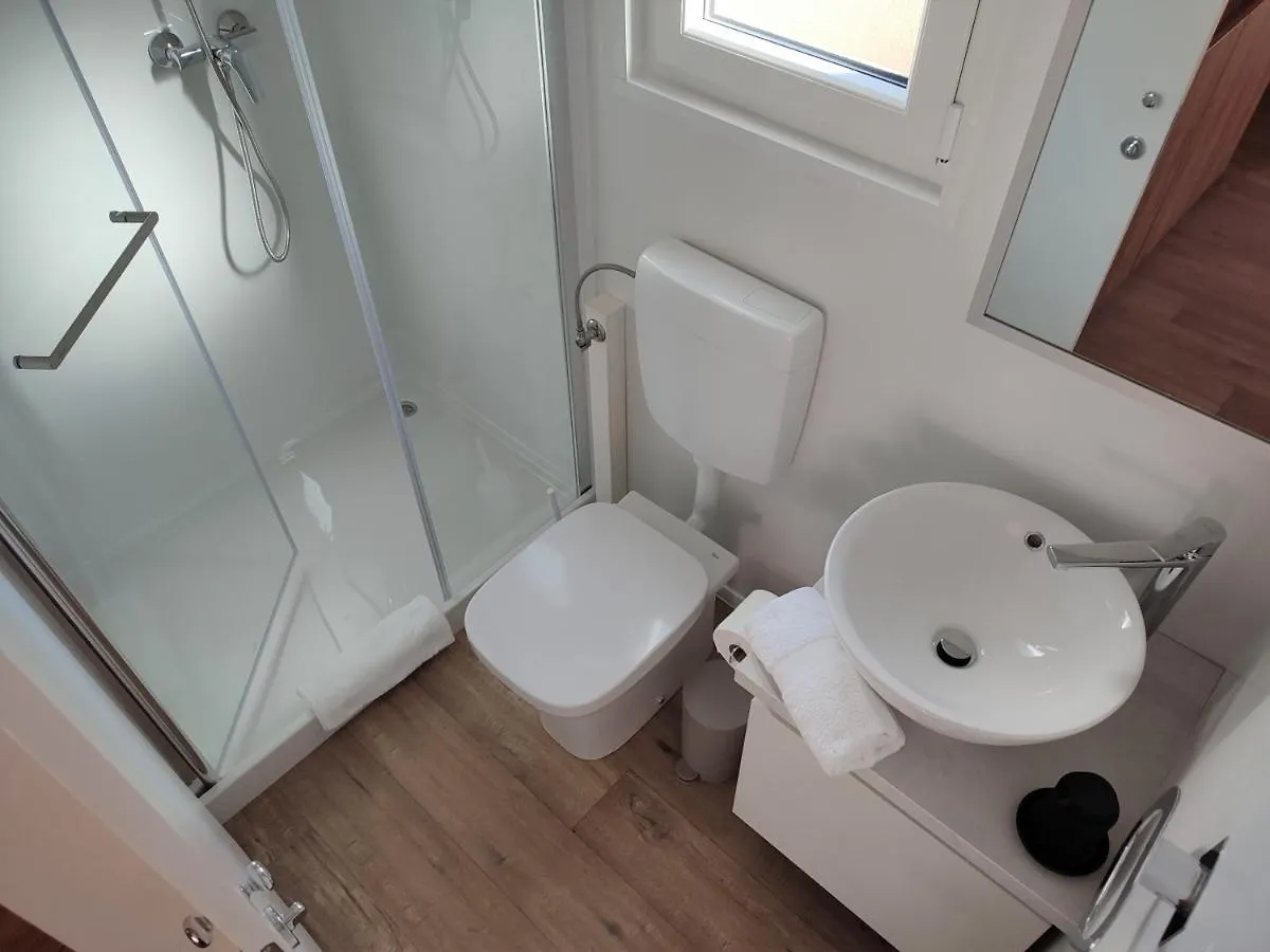 Mobile Home Limona Biograd Na Moru Croatia