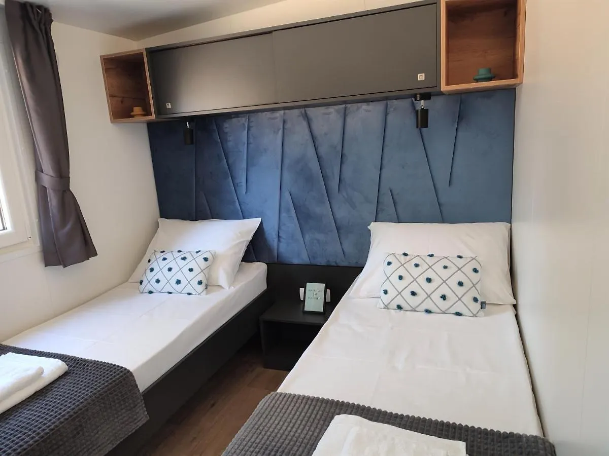 Mobile Home Limona Biograd Na Moru