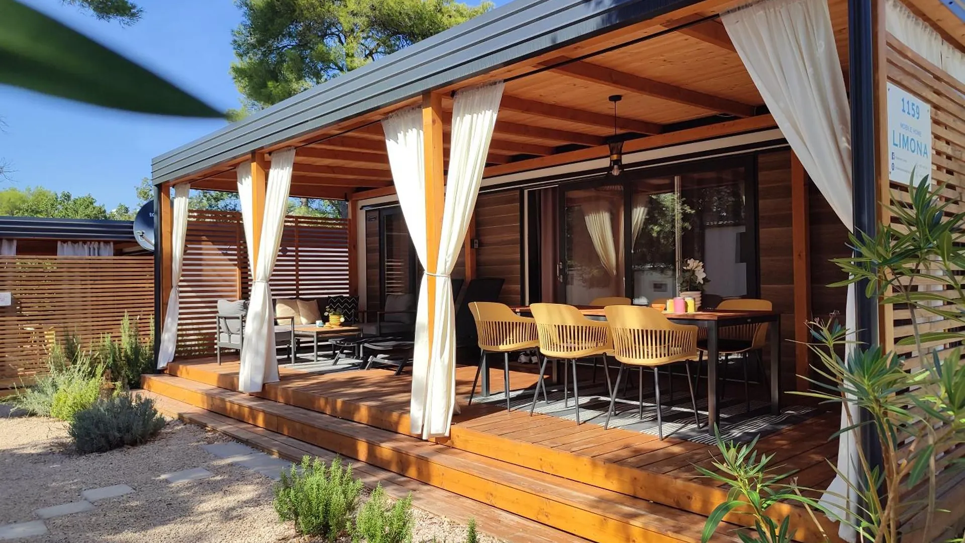 Mobile Home Limona Biograd Na Moru