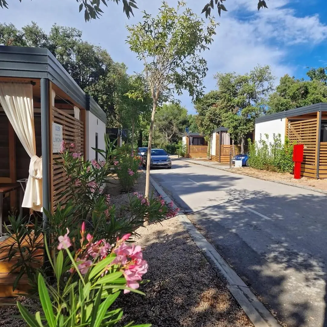 Mobile Home Limona Biograd Na Moru 0*,