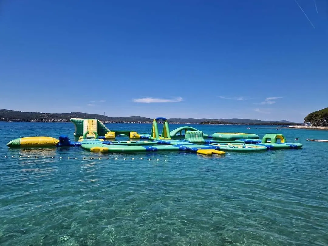 Mobile Home Limona Biograd Na Moru Campsite