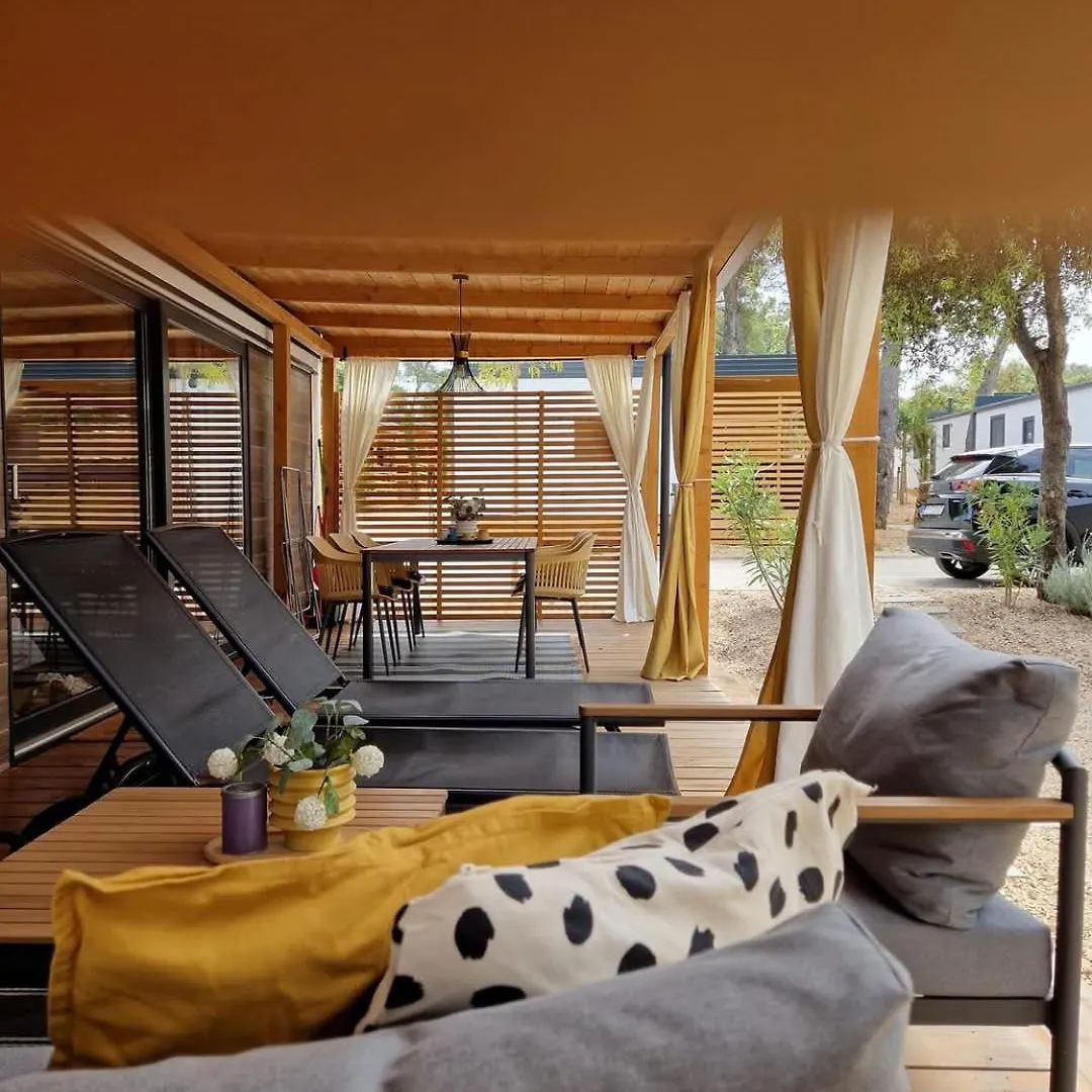 Mobile Home Limona Biograd Na Moru Croatia